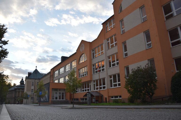 Staň se středoškolákem, listopad 2025